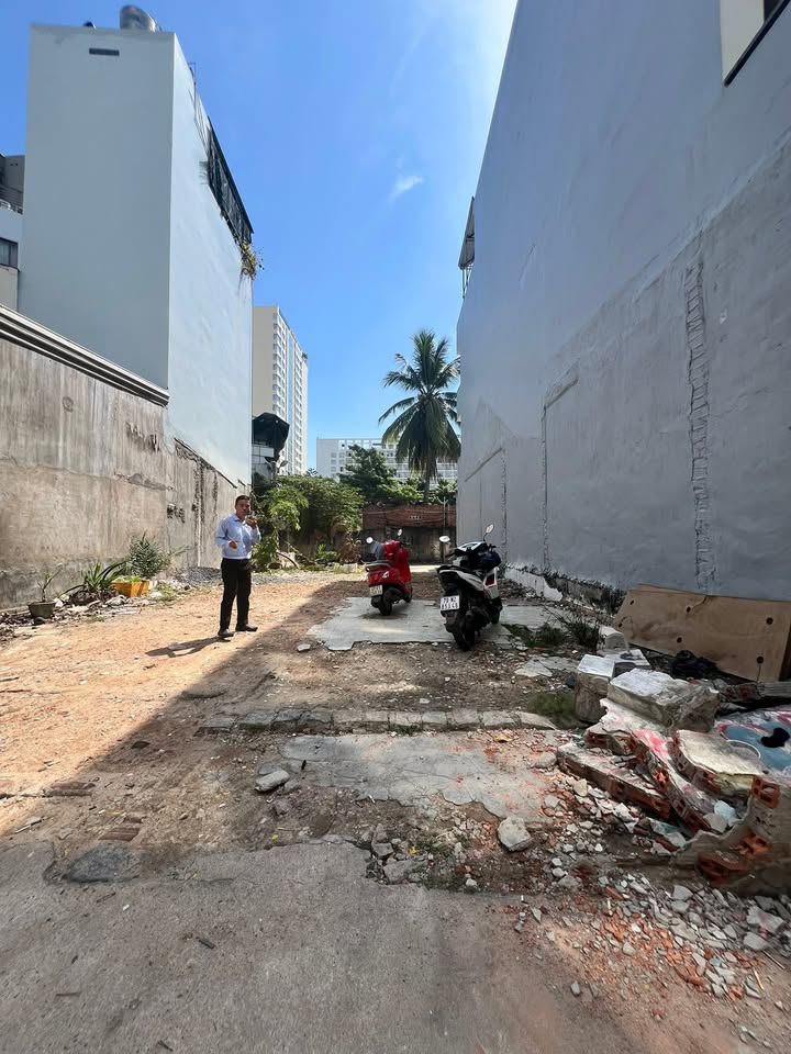 Đất Vàng 2 Mặt Tiền Nguyễn Thiện Thuật, Nha Trang - 159m², 22.1 Tỷ