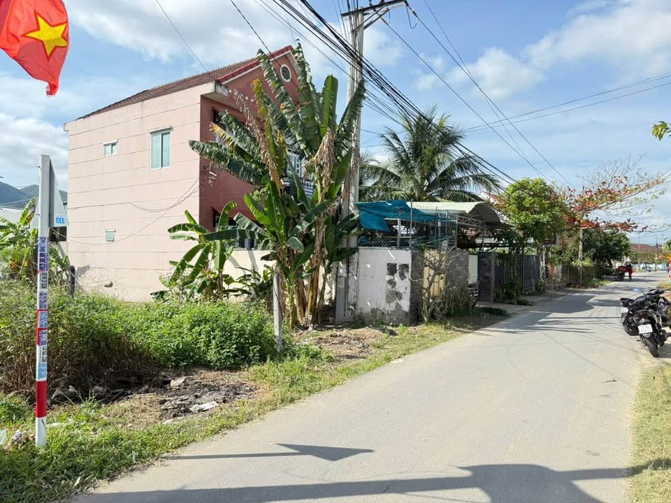 Đất nền Diên An 200m² giá 2.5 tỷ - Sổ đỏ chính chủ, thổ cư 100%