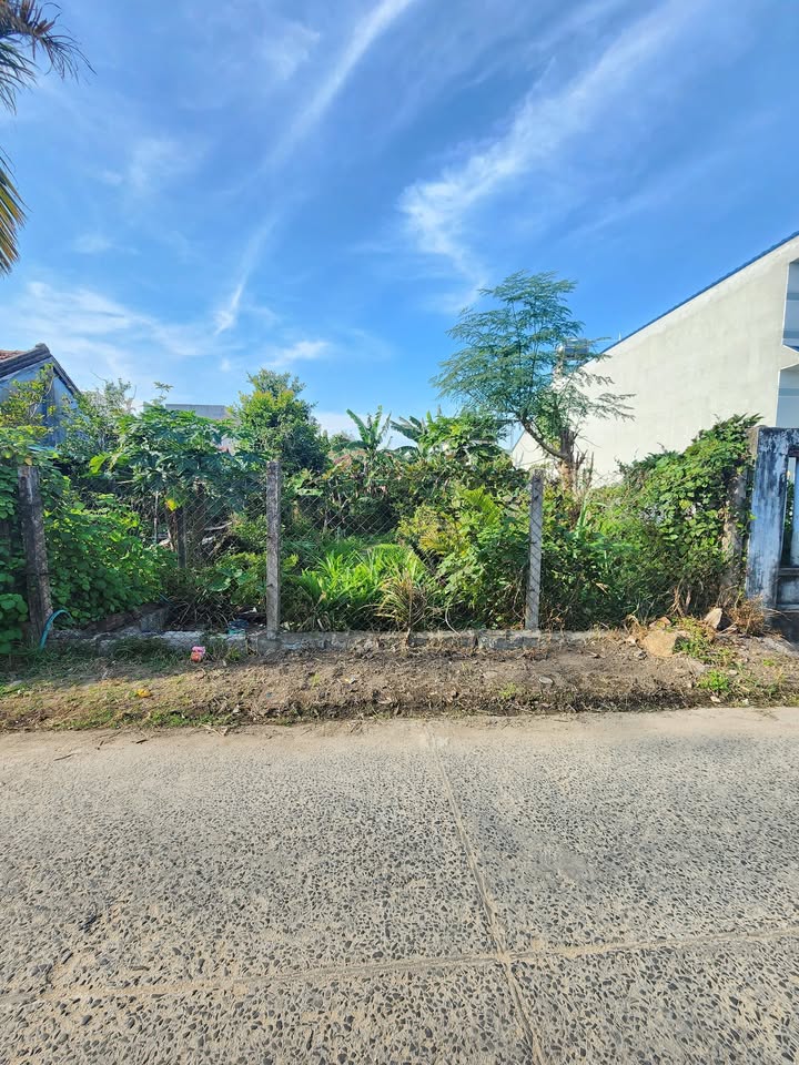 Đất nền đường Nguyễn Văn Trỗi, Phú Thạnh 126m² giá 1.6 tỷ - Vị trí đắc địa gần biển