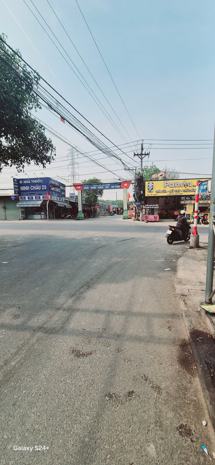 Nhà 2 mặt tiền Tân Hiệp Tân Uyên 557m² - Vị trí vàng kinh doanh ngay!