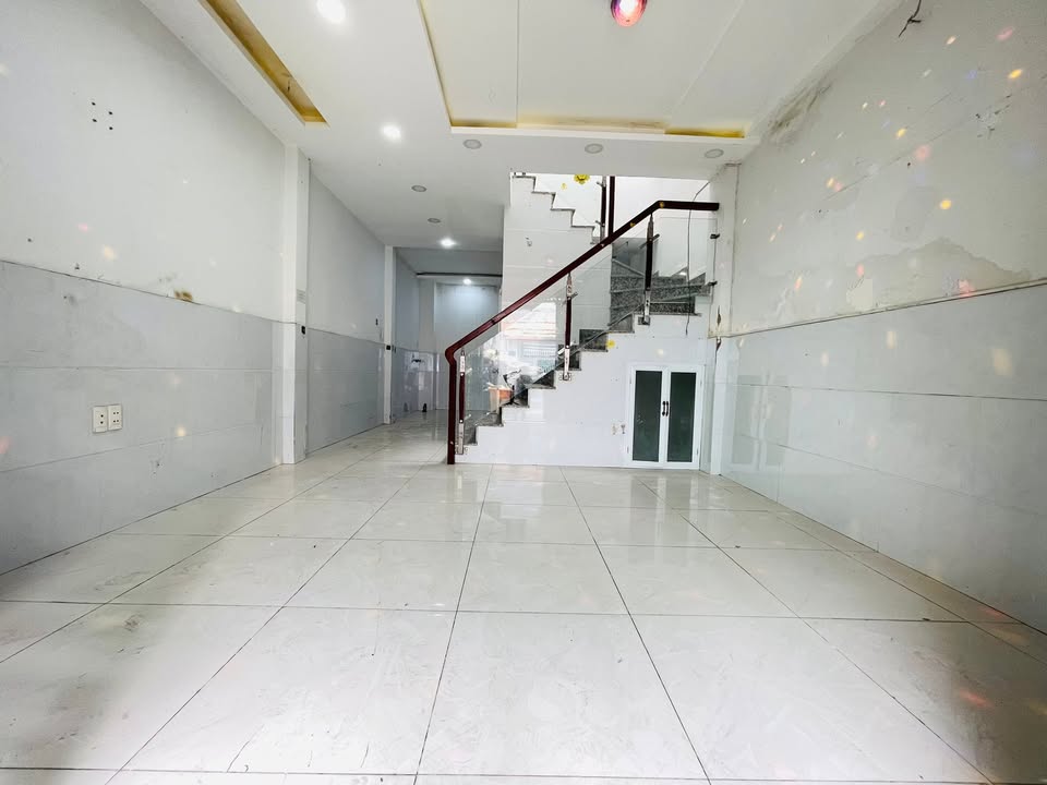 Bán nhà Gò Vấp đường Thống Nhất 40m² giá 5.5 tỷ - Ô tô vào tận nhà!