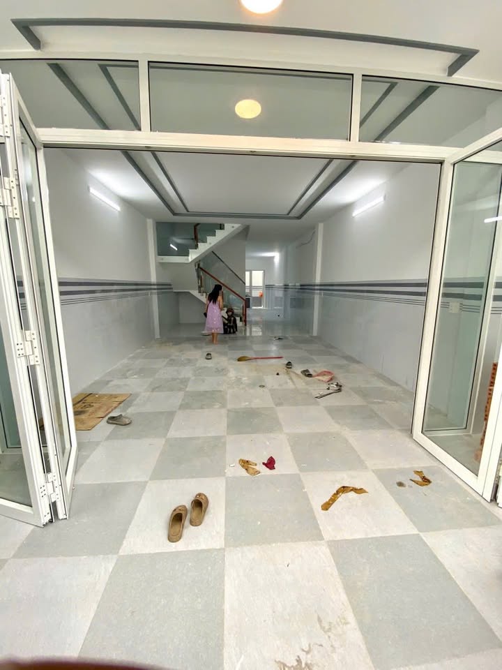 Nhà phố Khu Tên Lửa Bình Tân 100m² giá 2.9 tỷ - Mặt tiền kinh doanh!