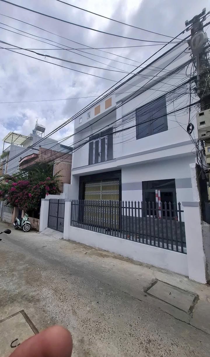 Nhà Riêng Quy Nhơn 85m² giá 3.1 tỷ - Sổ hồng sẵn, ô tô vào tận nhà!