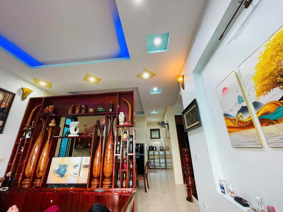 Nhà 3 tầng Phường Nghi Phú - 135m² giá 11 tỷ - Gần trường Việt Hàn!