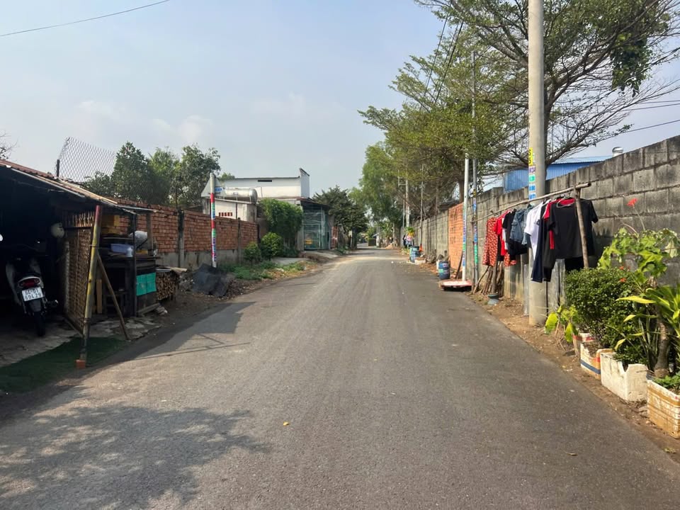 Đất thổ cư Bến Cát 6.22m² giá 1.6 tỷ - Mặt tiền đường nhựa 6m