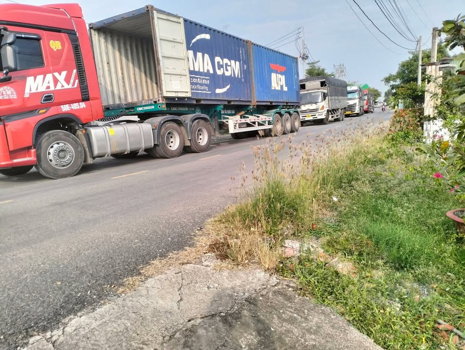 Đất mặt tiền Tỉnh lộ 817, Xã Bình An, 1000m² giá 2.4 tỷ - Vị trí kinh doanh lý tưởng!