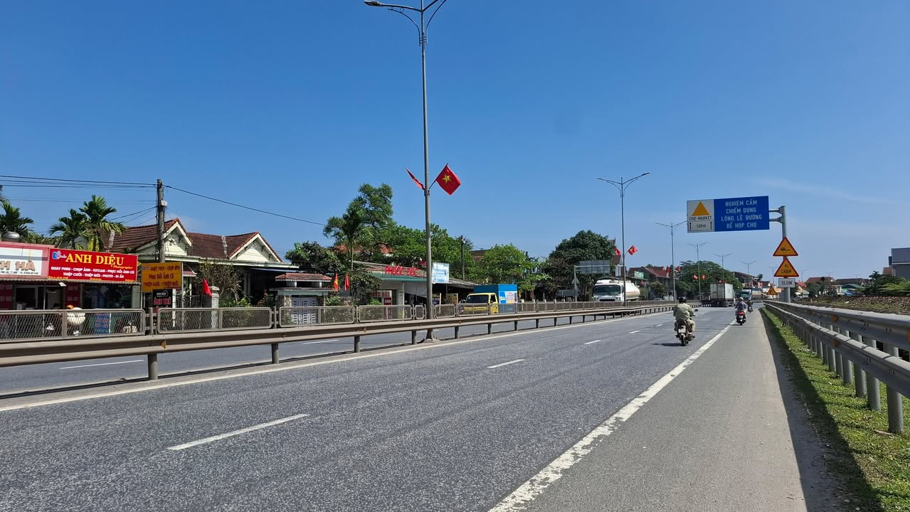 Đất Mặt Tiền Quốc Lộ 1A Lộc An 375m² giá 4 tỷ - Cơ hội đầu tư hấp dẫn!