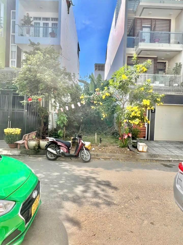 Bán đất mặt tiền đường sau BV Lê Văn Thịnh, Quận 2 - Diện tích 110m², giá 10 tỷ, chính chủ