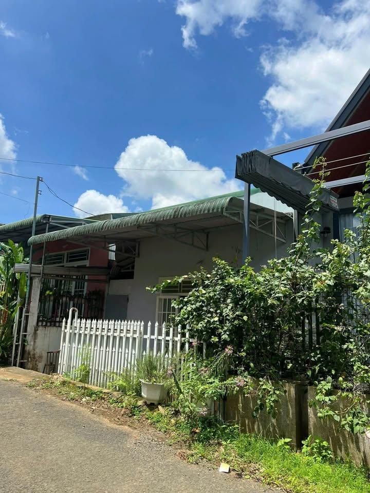 Bán nhà Phường Lộc Sơn Bảo Lộc 120m² giá 1.45 tỷ - Sẵn sàng ở ngay!