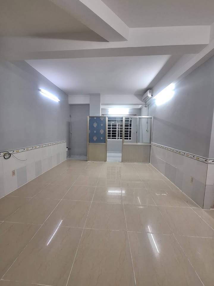 Căn hộ Nguyễn Biểu Quận 5 50m² giá 2.5 tỷ - Bàn giao ngay!