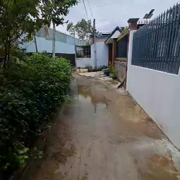 Nhà 210m² Hóc Môn - 3PN, Sân Rộng, Giá 6 Triệu/Tháng