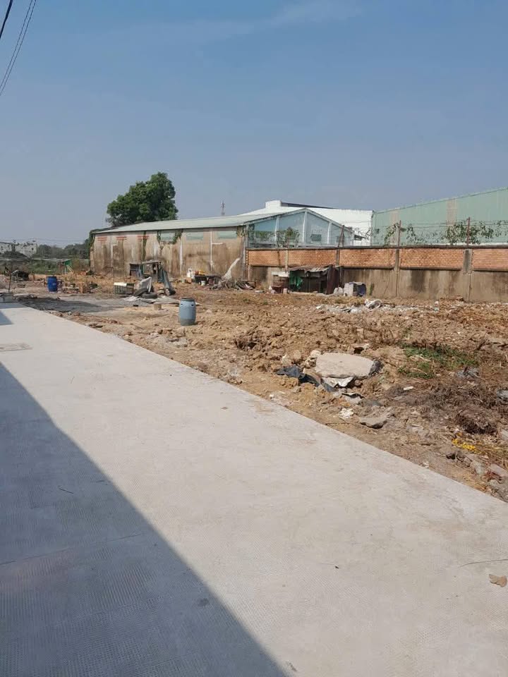 Bán Đất Hóc Môn 90m² Sổ Hồng Riêng - Giá 3.75 Tỷ