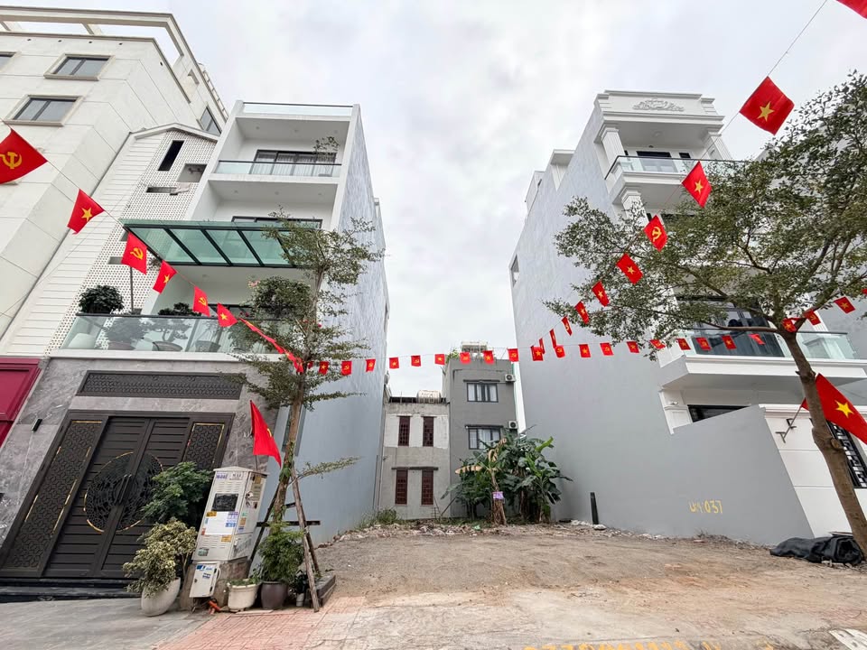 Đất nền Đồi Ngân Hàng Hạ Long 85m² - Vị trí vàng, sổ đỏ chính chủ