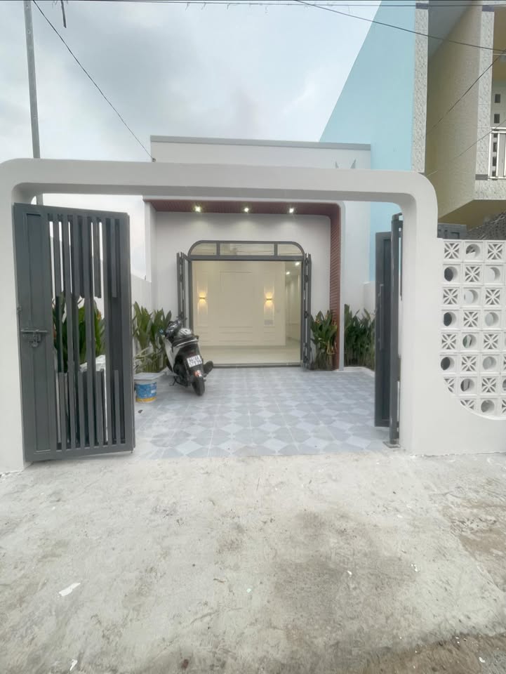 Nhà 100m² Phường 8 Vĩnh Long - 1.89 Tỷ, 3PN, Sẵn Sàng Ở Ngay