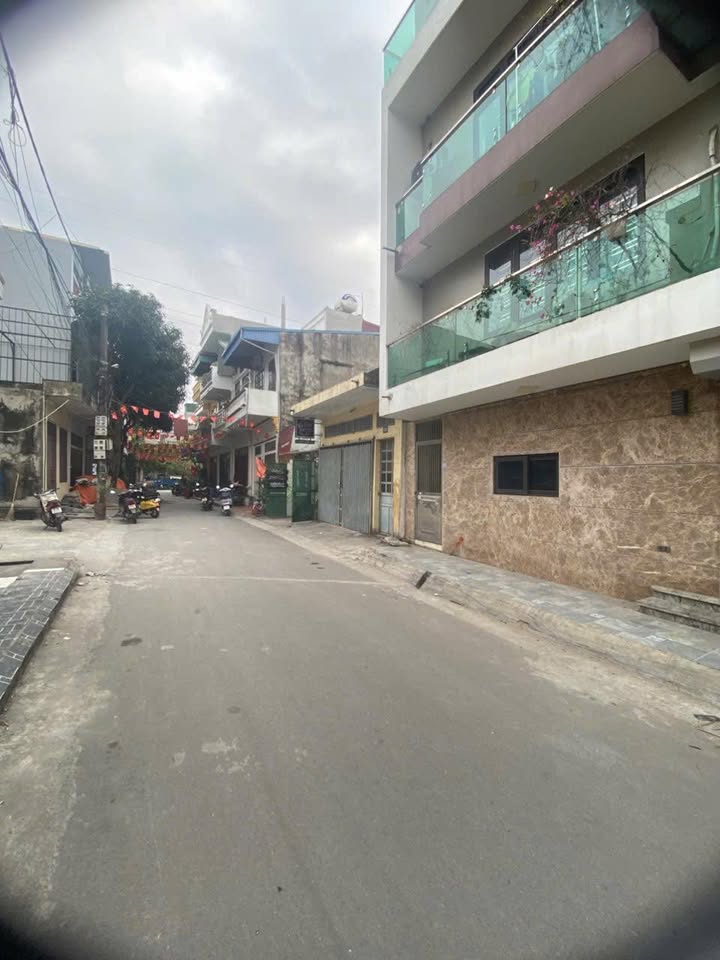 Bán nhà 3 tầng Nguyễn Văn Cừ TP Ninh Bình 67m² - Vị trí đẹp ở ngay!