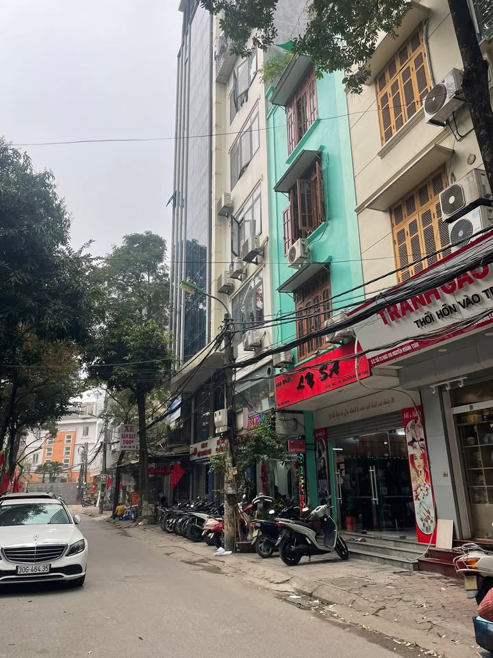 Cho thuê văn phòng Nguyễn Khánh Toàn 58m² giá 10.5tr - View thoáng