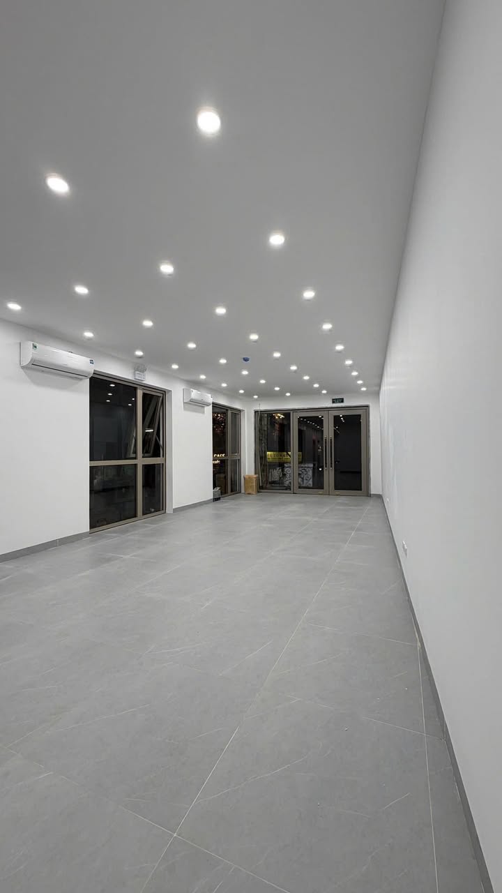 Thuê văn phòng Trung Kính Cầu Giấy 200m² 60 triệu - Vị trí trung tâm