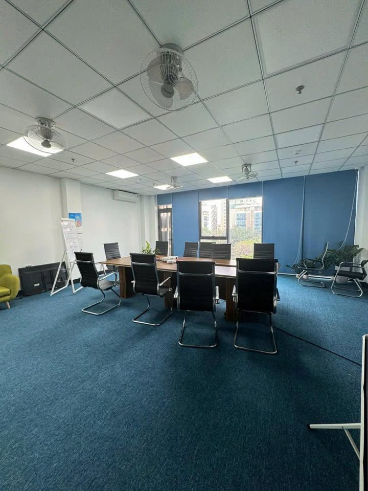 Văn phòng Trương Công Giai Cầu Giấy 120m² 26tr - Vị trí trung tâm sẵn sàng làm việc!