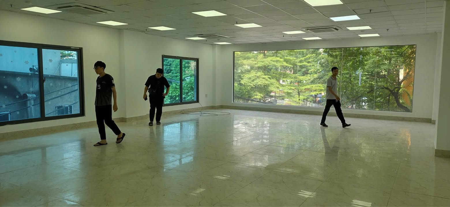 Thuê văn phòng Mễ Trì Hạ 130m² giá 28 triệu - Vị trí trung tâm!
