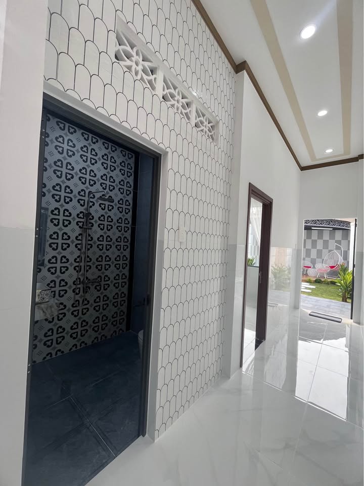 Nhà Tân Cổ Điển 190m² Hẻm Xe Hơi Nguyễn Chí Thanh, Tây Ninh - Giá 2.09 Tỷ