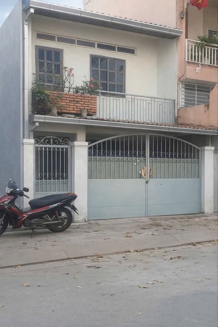 Nhà Phố Mặt Tiền Đường 16, Q.7 80m² - Vị Trí Đắc Địa!