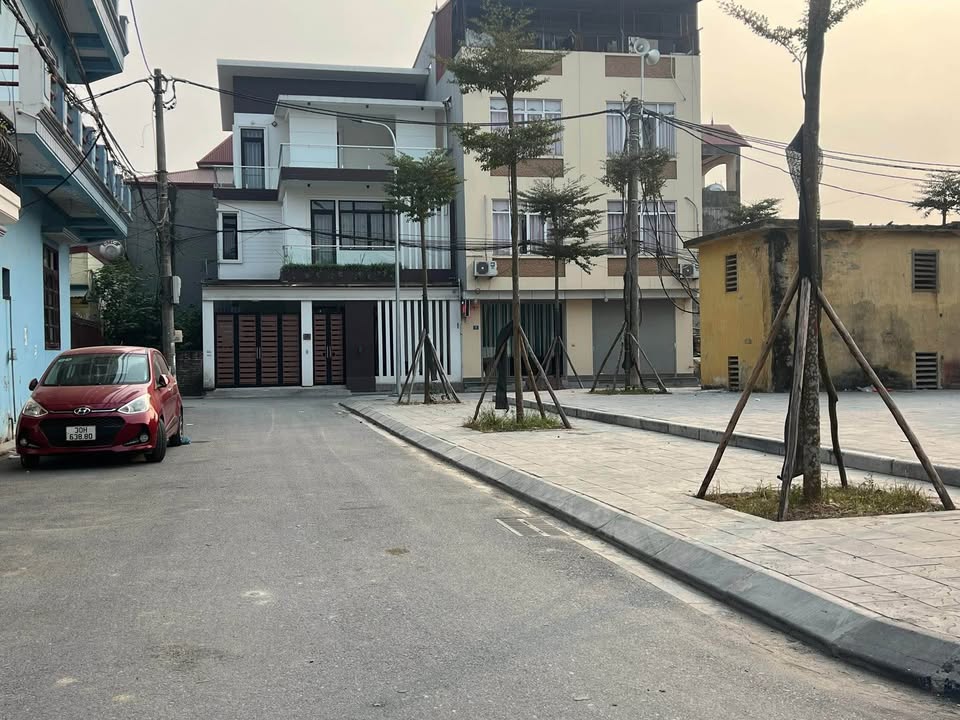 Nhà 2 tầng Thượng Cát 70.1m² - Sẵn sàng ở ngay, sổ đỏ chính chủ!