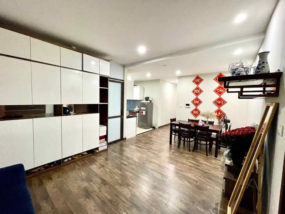 Phòng cho thuê Tòa SP 47 Nguyễn Tuân 5.5 triệu - Bàn giao ngay