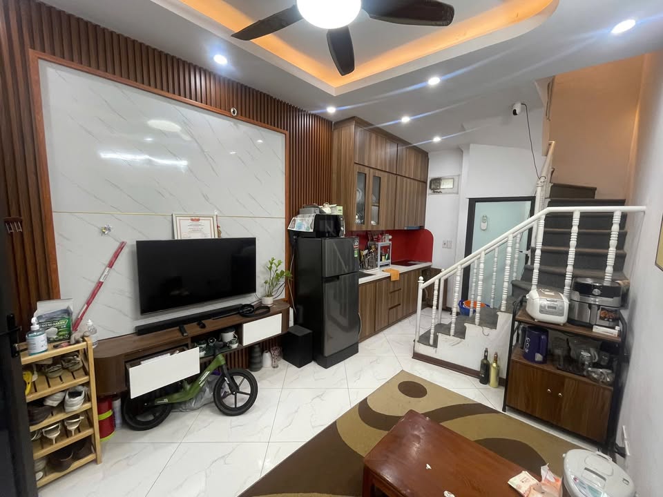 Thuê nhà Nguyễn Khang Cầu Giấy 20m² 10.5tr Sẵn sàng ở ngay
