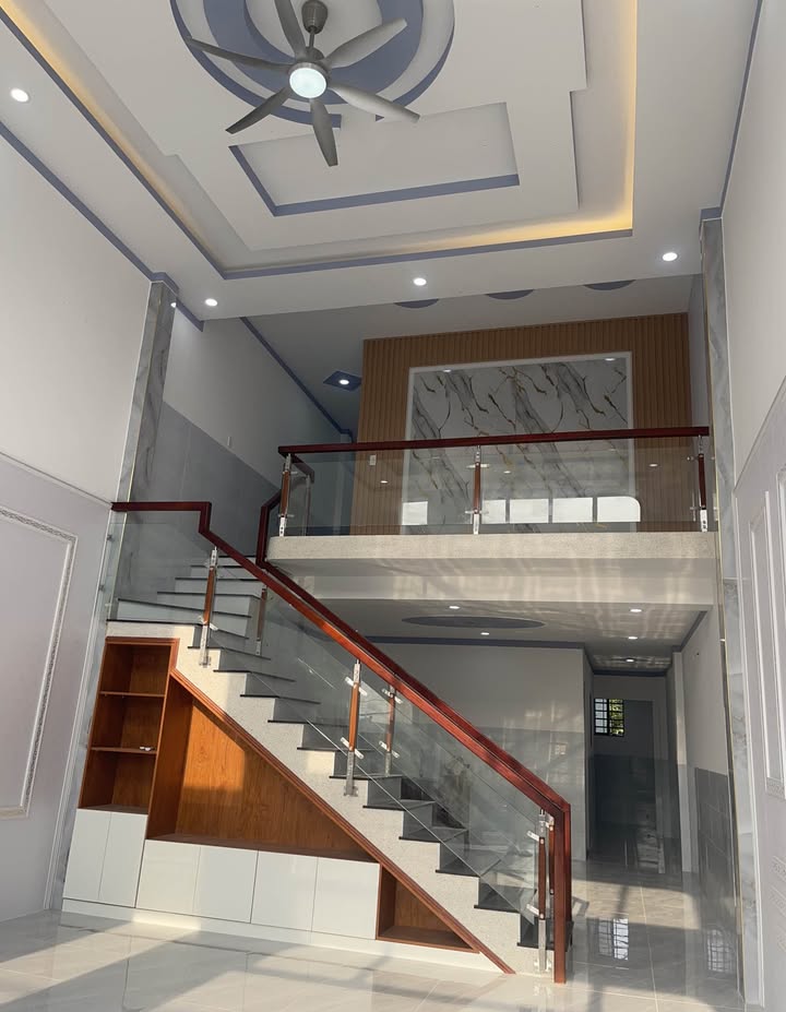 Bán nhà Long Bình Tân Biên Hòa 100m² giá 2.4 tỷ - Sẵn sàng ở ngay!