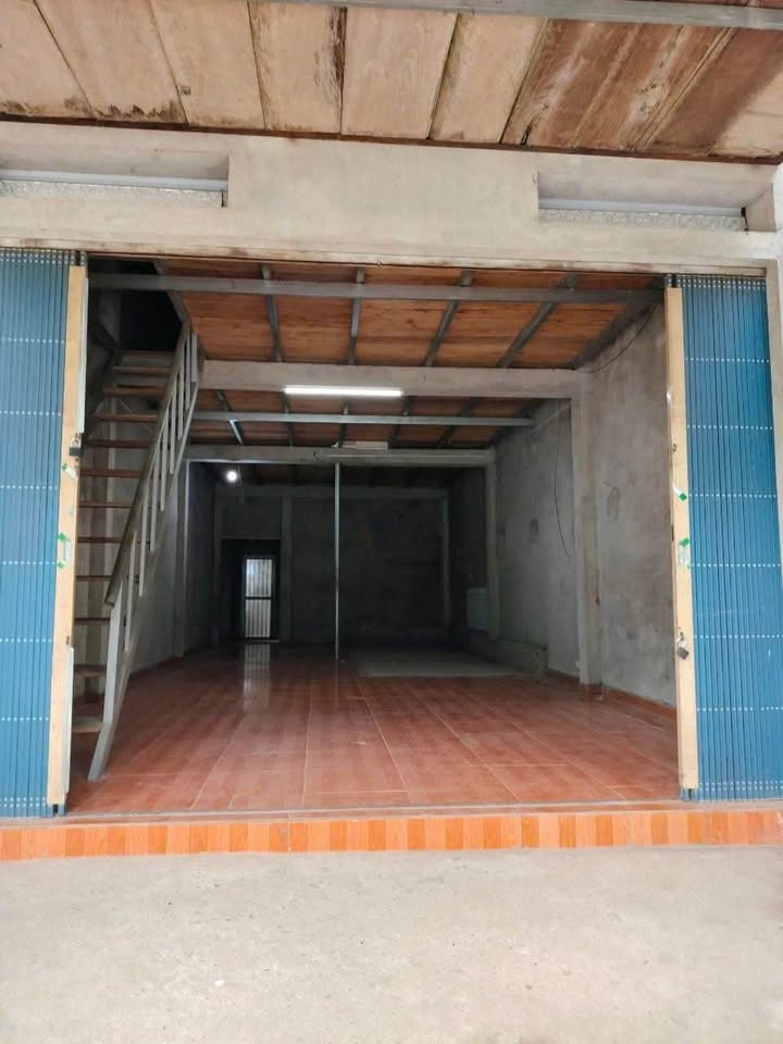 Nhà Phố Lăng Can, Tuyên Quang 100m² - Mặt tiền kinh doanh tốt!