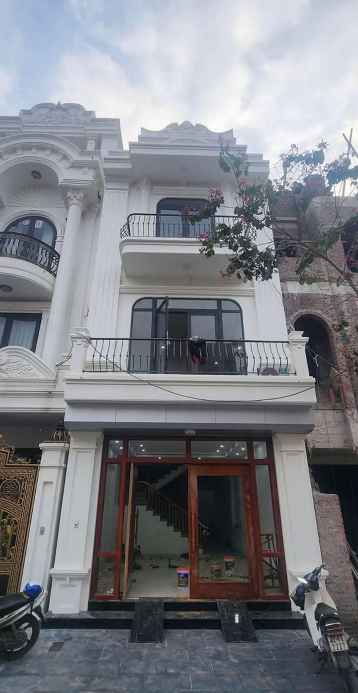 Nhà 3 tầng Mai Pha 80m² giá 4 tỷ - Thiết kế hiện đại, đầy đủ công năng!