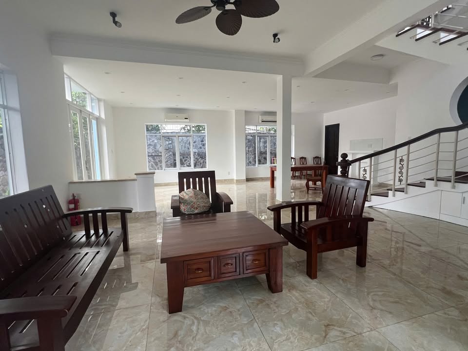 Cho thuê Biệt thự Thảo Điền 450m² - Sân vườn hồ bơi, Thích hợp KD!