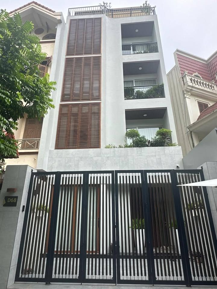 Biệt thự nhà vườn Việt Hưng 120m² - Hướng Bắc, Full Nội thất Châu Âu