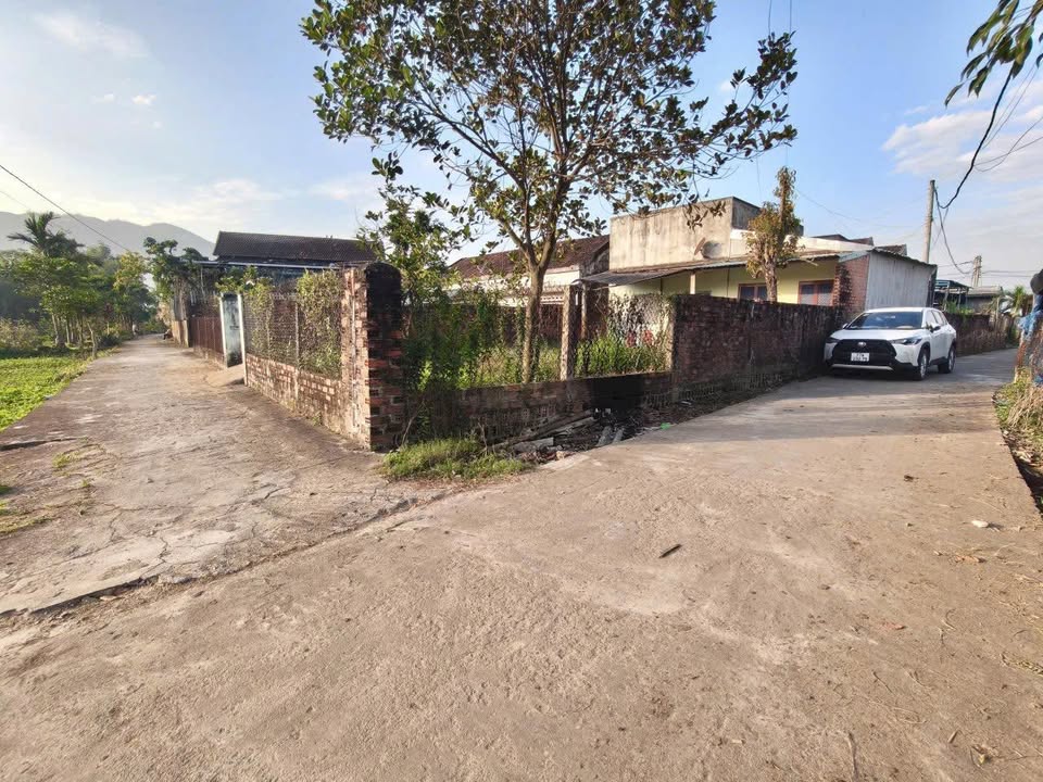 Bán đất An Nhơn 90m² giá 300 triệu - Sổ hồng chính chủ, đường ô tô