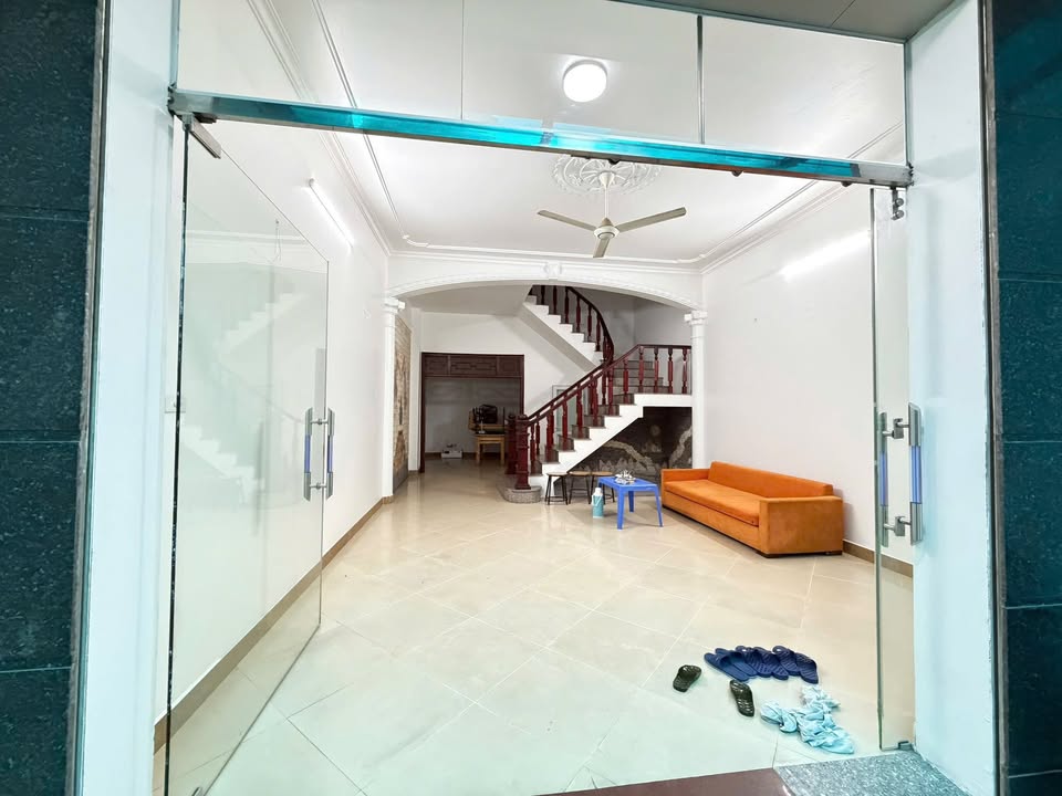 Thuê nhà mặt phố Phan Đình Giót 60m² - Vị trí kinh doanh đắc địa!