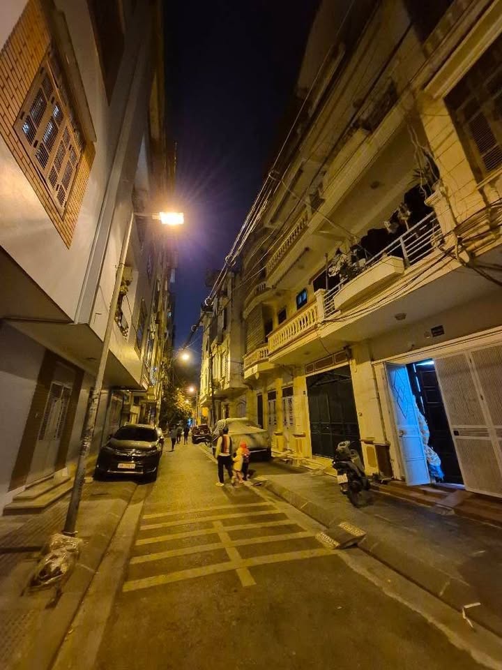 FrontHouse Đầm Trấu, Quận Hai Bà Trưng 45m² - Kinh doanh đỉnh cao, ô tô hai mặt!