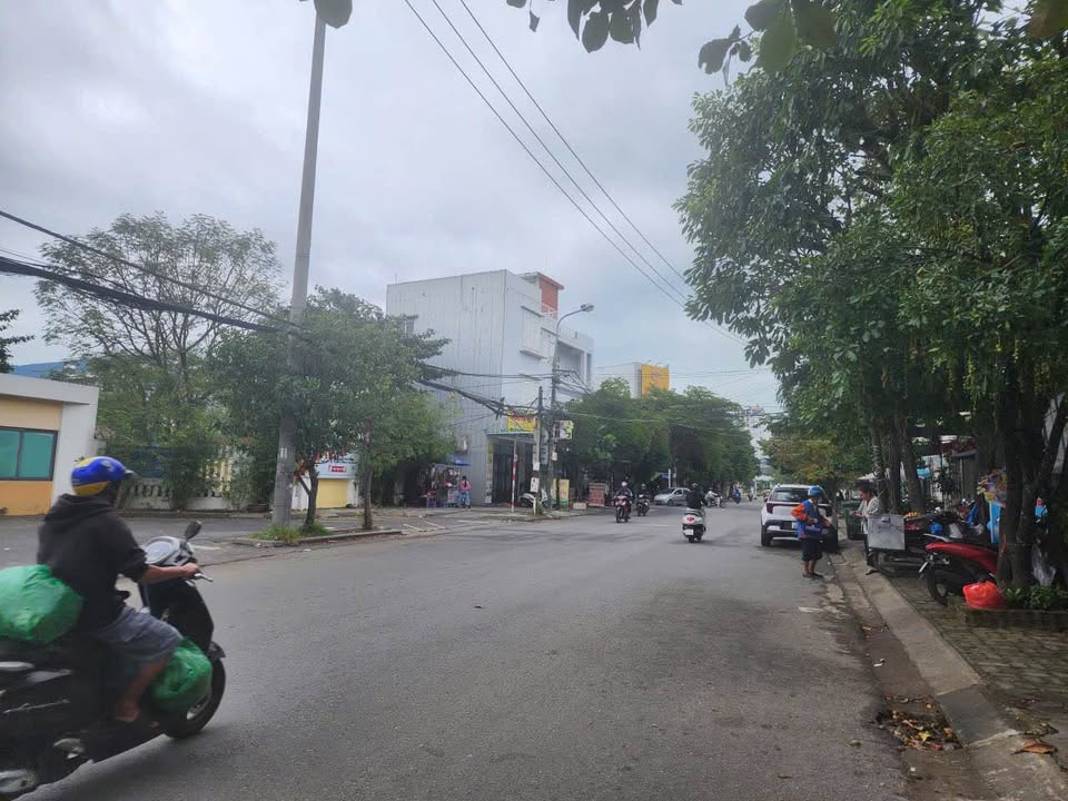 Bán đất Sơn Trà 60m² hơn 3 tỷ - Sổ đỏ chính chủ, gần biển!