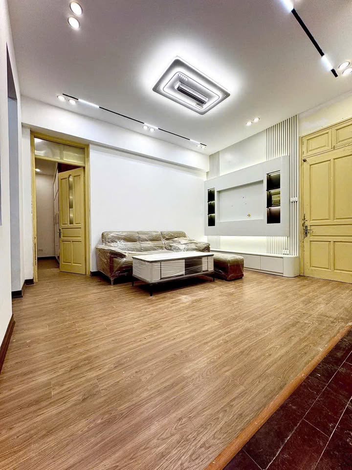 Nhà cao tầng mới Ngõ Ô Bàn Cờ, Đông Anh 66m² - Thiết kế hiện đại, sẵn sàng vào ở!