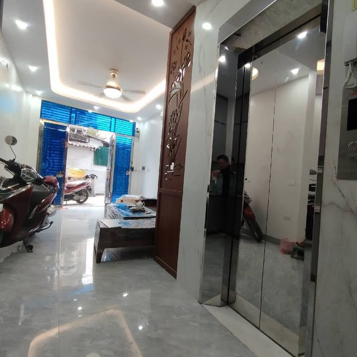 Bán nhà Cầu Diễn 30m² 6 tầng thang máy - Sẵn sàng ở ngay!