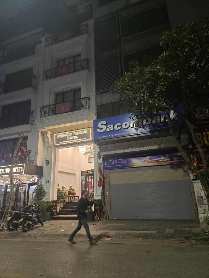 Thuê văn phòng Hoàn Kiếm 155m² 180 triệu - Vị trí trung tâm đắc địa!