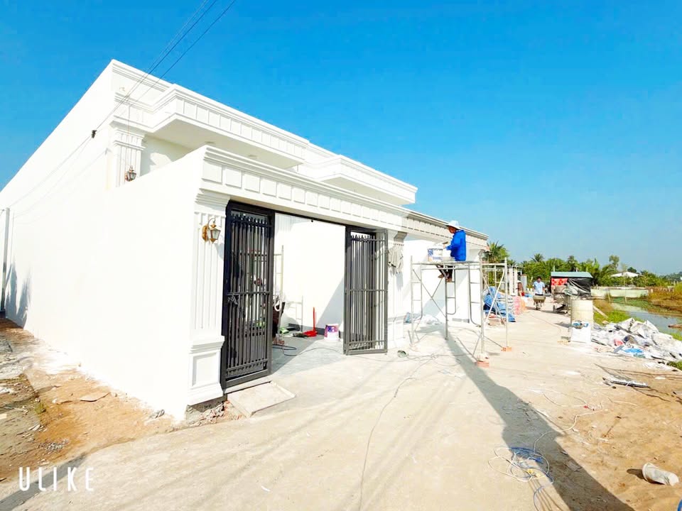 Bán nhà Thị trấn Tân Trụ 125m² giá 1.1 tỷ - Giá tốt hiếm có!