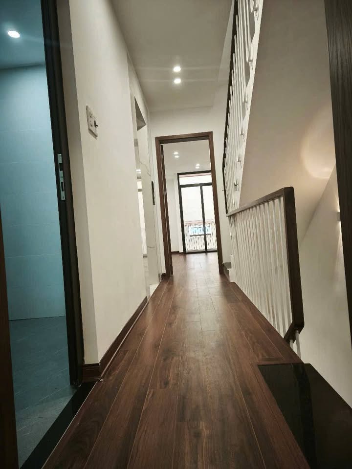 Nhà 5 tầng Trung Đoàn 664 Vĩnh Quỳnh 50m² giá 9 tỷ - Thiết kế sang trọng, thang máy