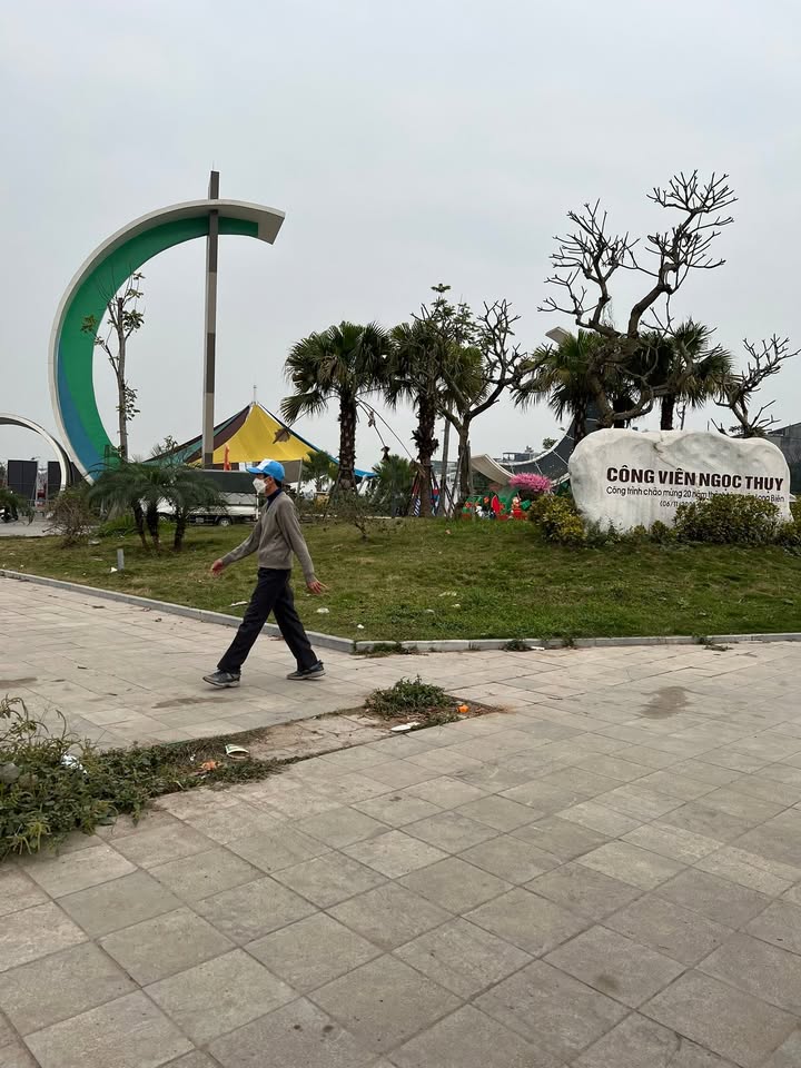 Nhà 4 Tầng Lý Sơn, Long Biên 37m² - Sẵn Sàng Giao Dịch