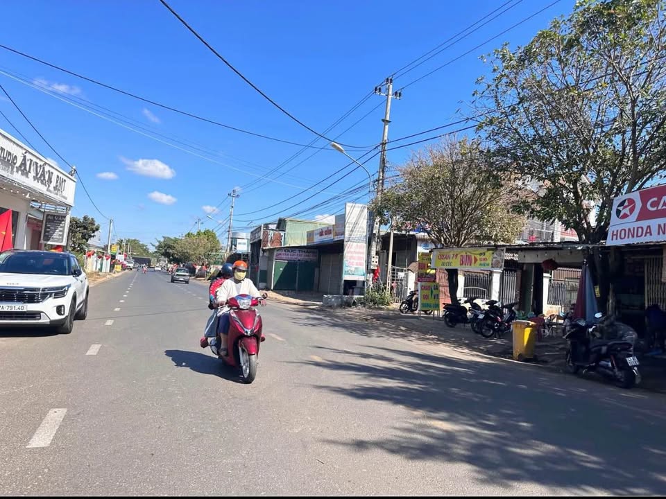 Đất 2 mặt tiền Y Wang Ea Kao 100m² giá 3.78 tỷ - Vị trí đắc địa