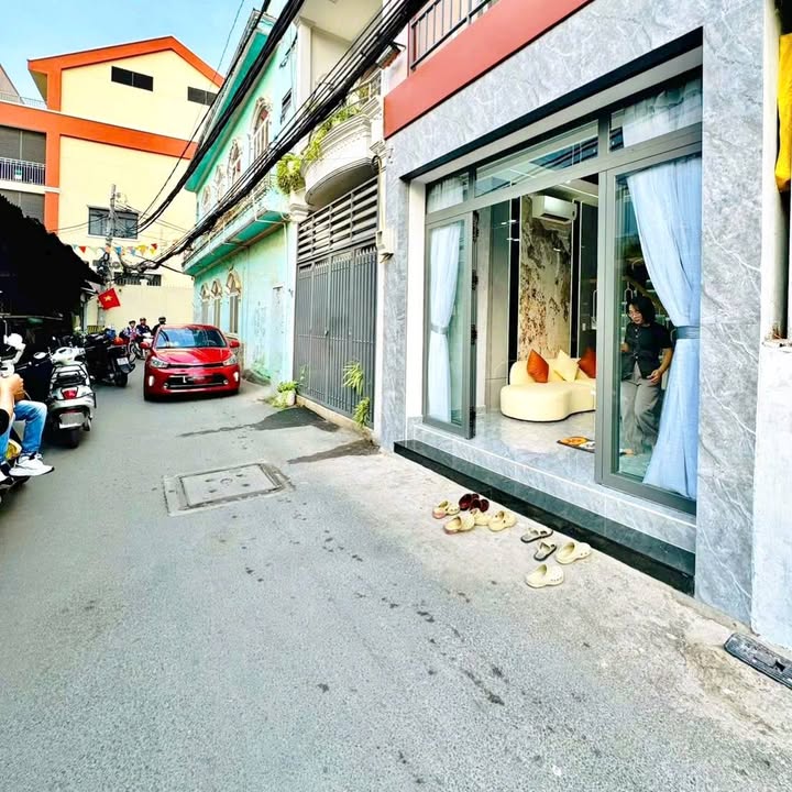 Nhà riêng Gò Vấp 35m² giá 5.56 tỷ - Nội thất đầy đủ, sẵn sàng ở ngay!