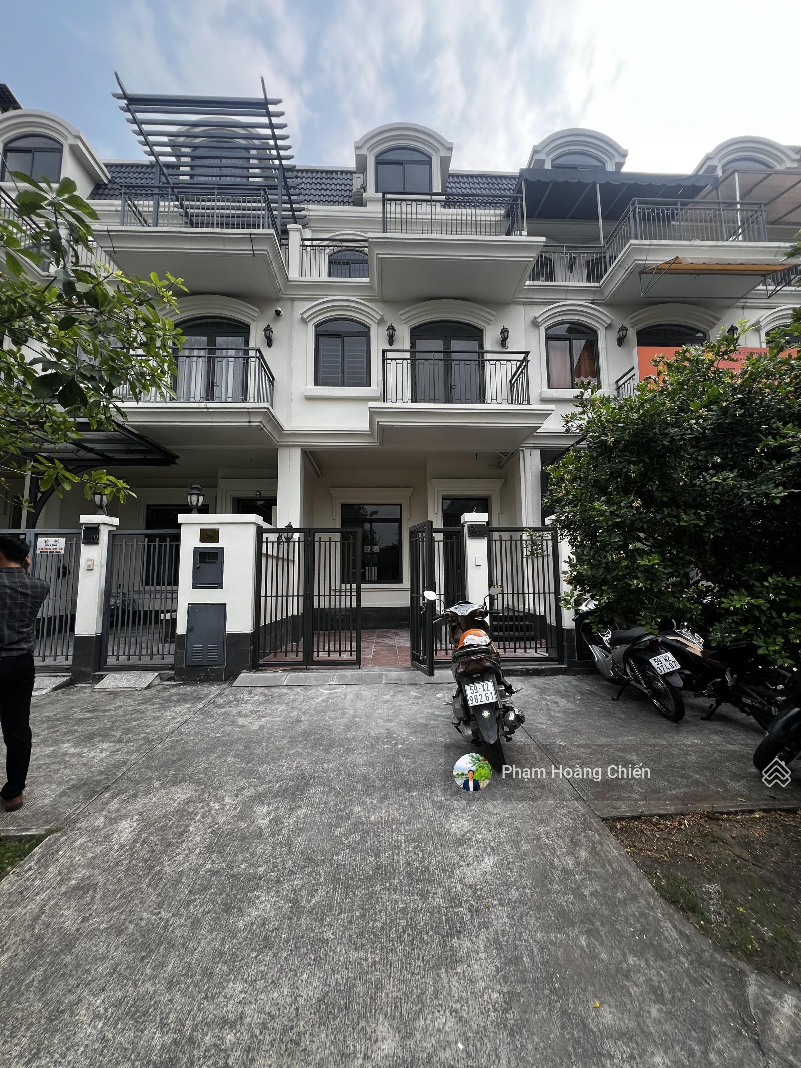 Thuê nhà phố Lakeview City 100m² giá 27 triệu - View hồ thoáng mát!