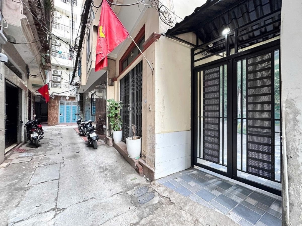 Tòa CCMN Cầu Giấy 77m² - Dòng tiền 100 triệu/tháng!