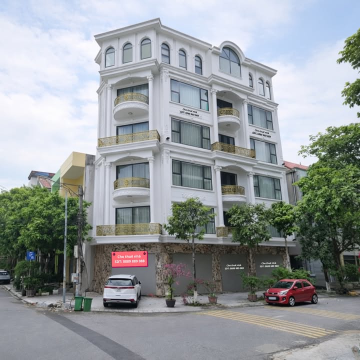Cho thuê nhà lô góc Võ Cường, Bắc Ninh - 8PN khép kín, kinh doanh tốt