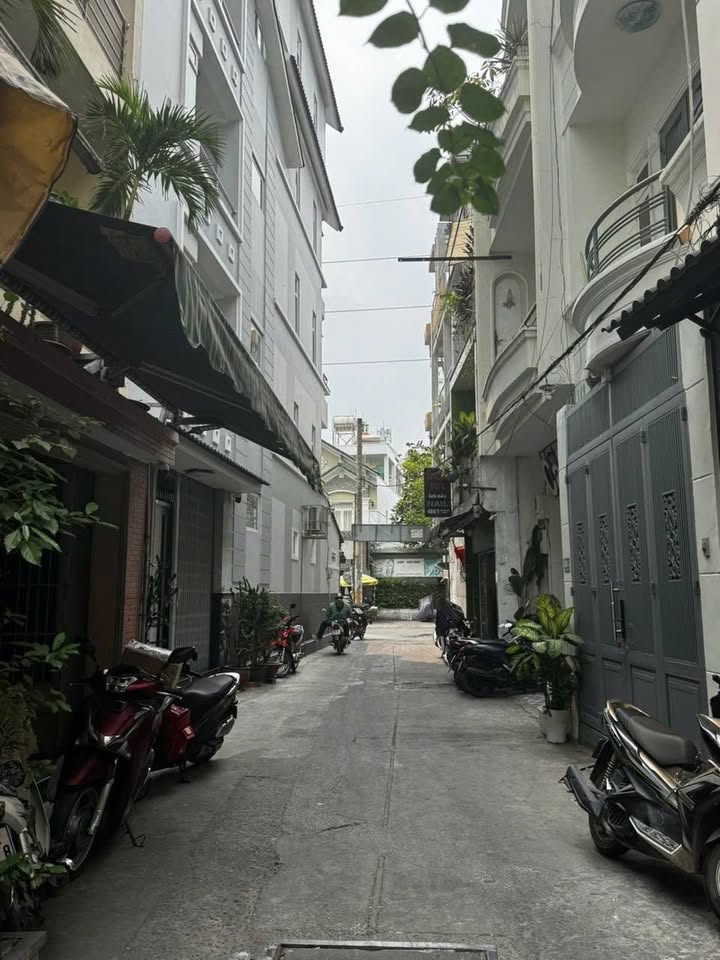 Nhà Phan Xích Long Phú Nhuận 42m² giá 10.8 tỷ - Ô tô vào tận nhà!