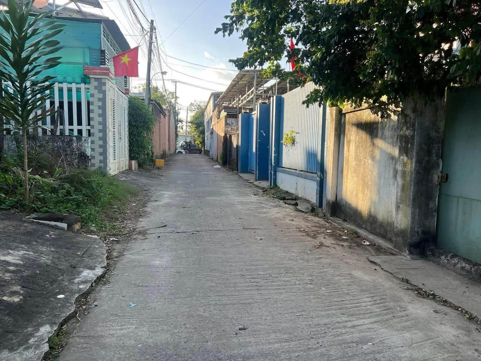 Đất nền Kon Tum 270m² Hẻm 67 Trần Văn Hai - Sổ đỏ chính chủ, giá tốt!